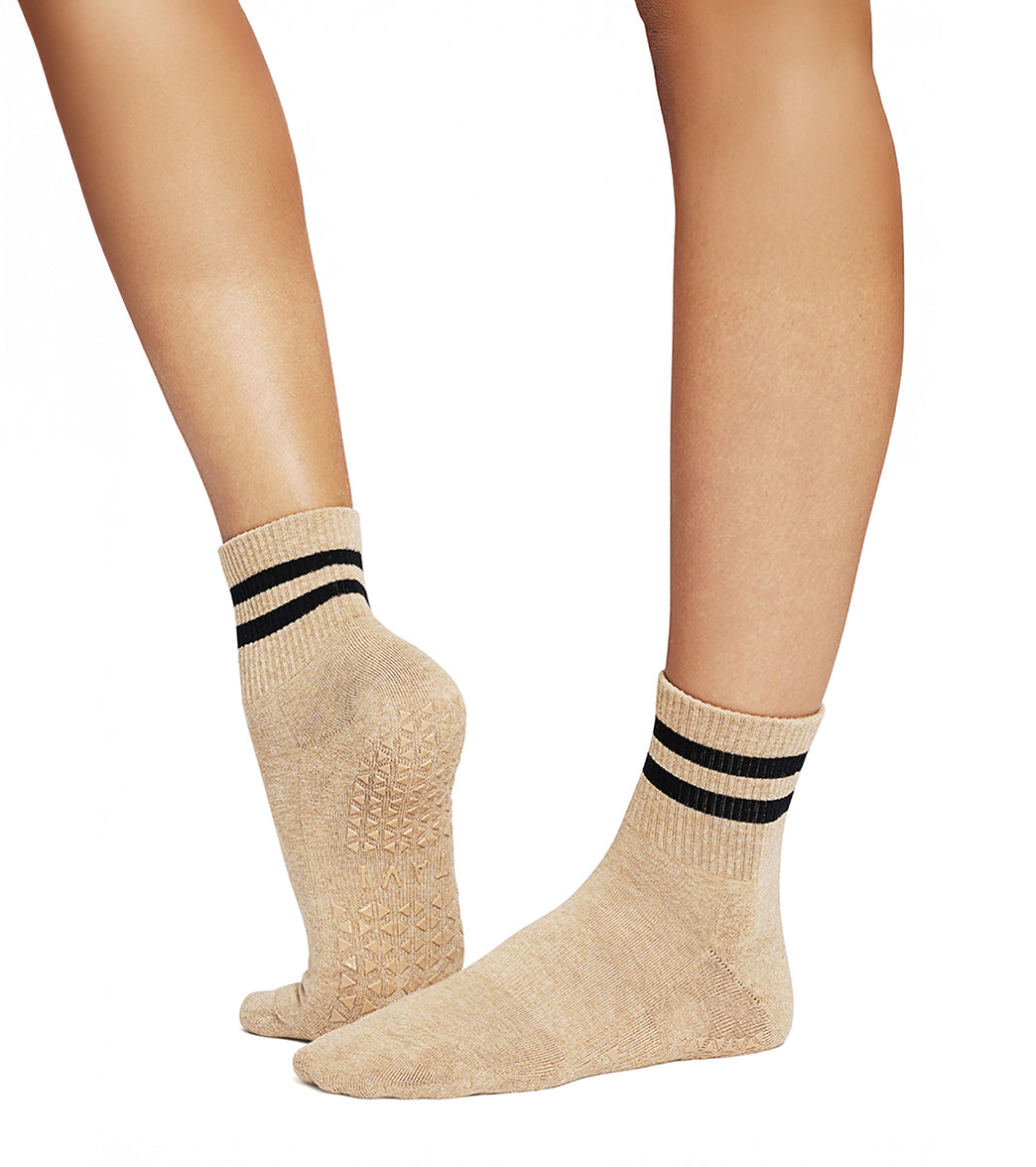 Tavi Aria Yoga Grip Socks